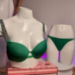 💚 ست شورت و سوتین اسفنجی نیم جک برند ویکتوریا سیکرت رنگ سبز اشرافی - Image 5