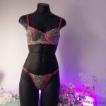 👙 ست شورت و سوتین توری طرح شکوفه صورتی | برند Arona ترکیه  | کاپ B - Image 10