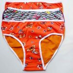 شورت نخی زنانه طرح‌دار – پک ۳ عددی (پروانه‌ای، راه‌راه گل‌دار، گل‌های بهاری)