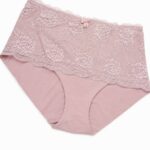 شورت زنانه گیپوردار سایز بزرگ - مخصوص وزن 95 تا 120 کیلوگرم) - Image 2